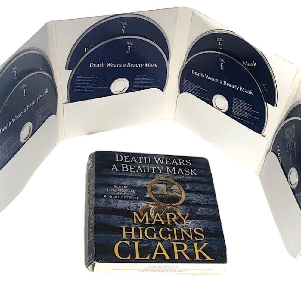 Mary Higgins Clark-Death Wears A Beauty Mask - 8 CD audio book set